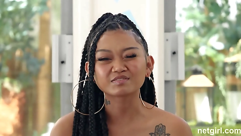 Mature woman get samud by a young legend