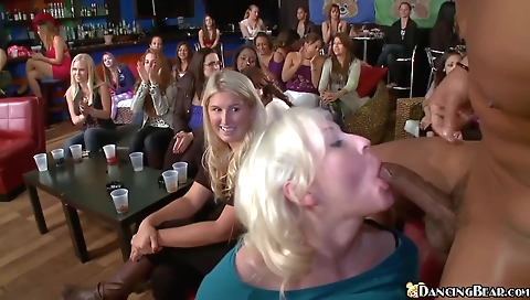 Hawt sweetheart likes to be punished