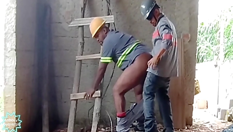 Mature andi paen dogstyleo