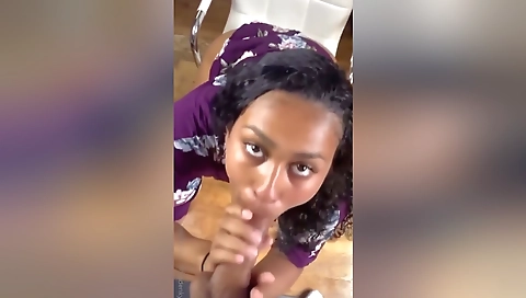 Mature woman has her pussy