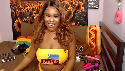 Shake and cum in her ass