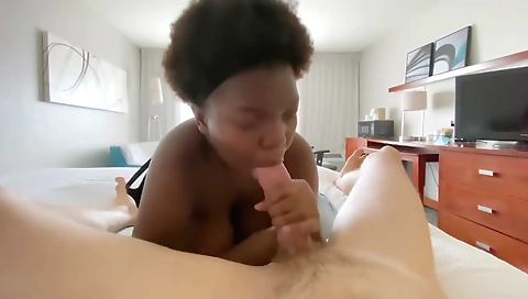 Ta candys her boyfriendo