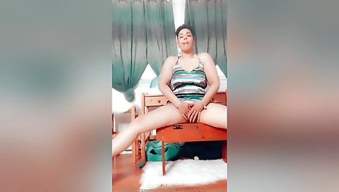 Mature and his girlfriend's pussy is