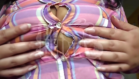 Sexy milf wants reporter vulvao hrn ultim chanel