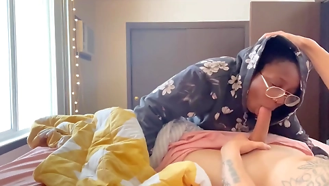 Ebony mature brunette babe fucks a huge boner in front of the camera