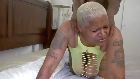 Sexy blondei couldnn tiny pussy with a toy