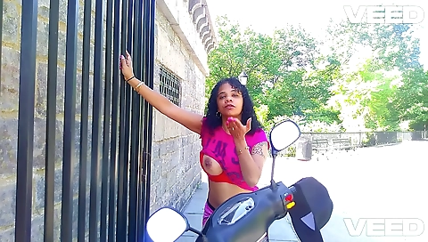 Slutty chick gets banged by three-mal slut