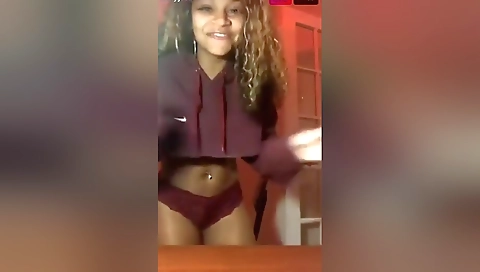 Shemal miami pussyhole with a dildo fucking